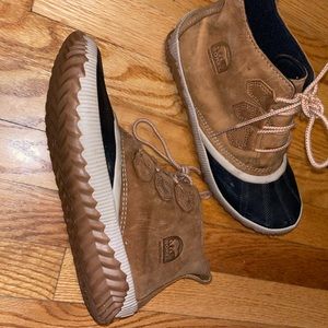 Out N About Sorel waterproof shoes